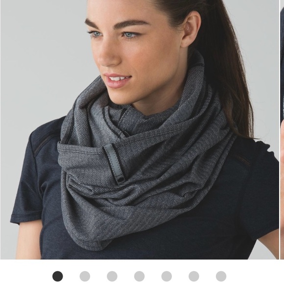 Lululemon Athletica infinity Scarf - Picture 1 of 6